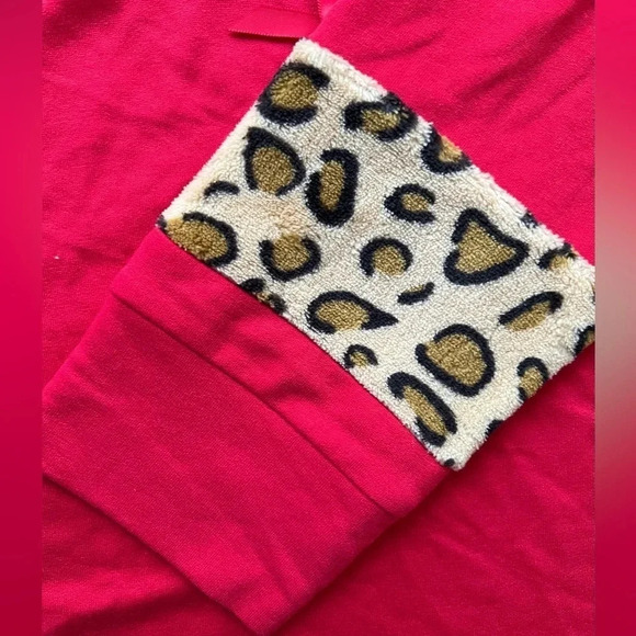 Rockin’ Around ladies holidays top. “Santa I can explain” Size: XL. - Picture 11 of 11